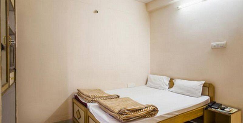 Prince Inn Hotel, Surat 1